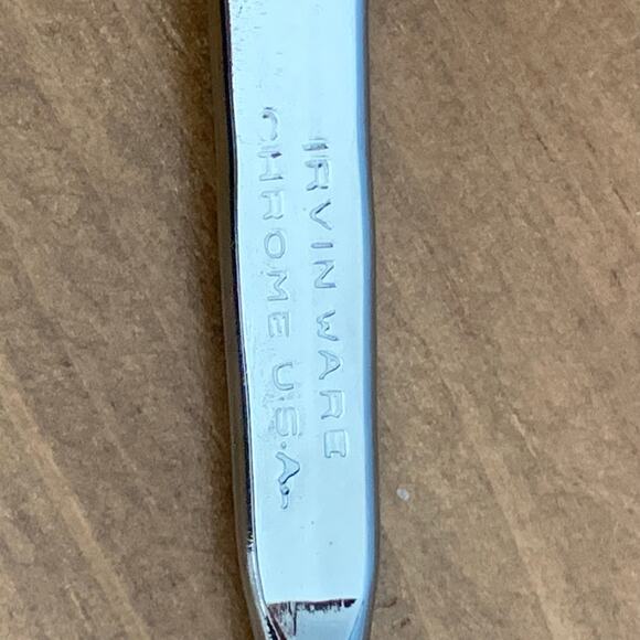 Vintage Irvin Ware Chrome USA Cake Pie Server Slicer Embossed Hook Handle - Picture 2 of 8